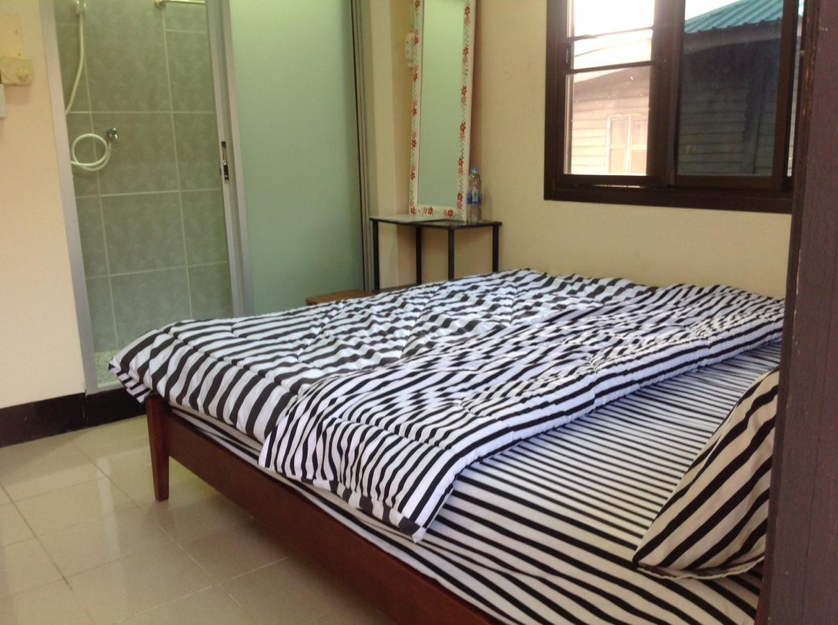 Benya Guest House Phimai Екстер'єр фото
