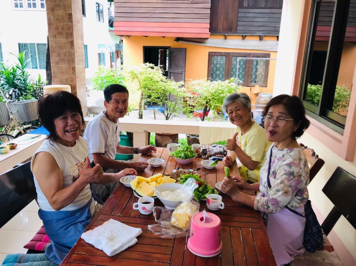 Benya Guest House Phimai Екстер'єр фото